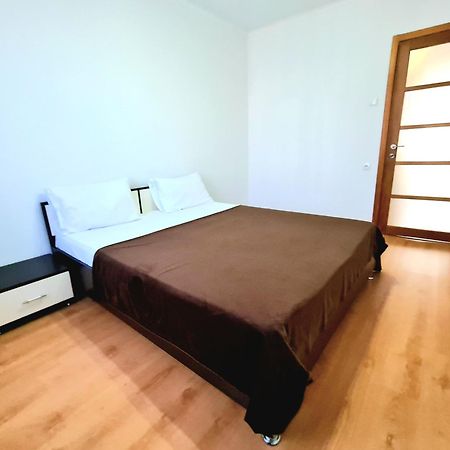 Apartament 2 Bedrooms, Botanica Chisináu Exterior foto